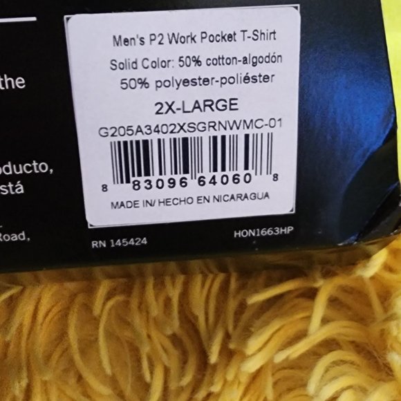 2 Gildan Workwear T-shirts - Picture 3 of 4